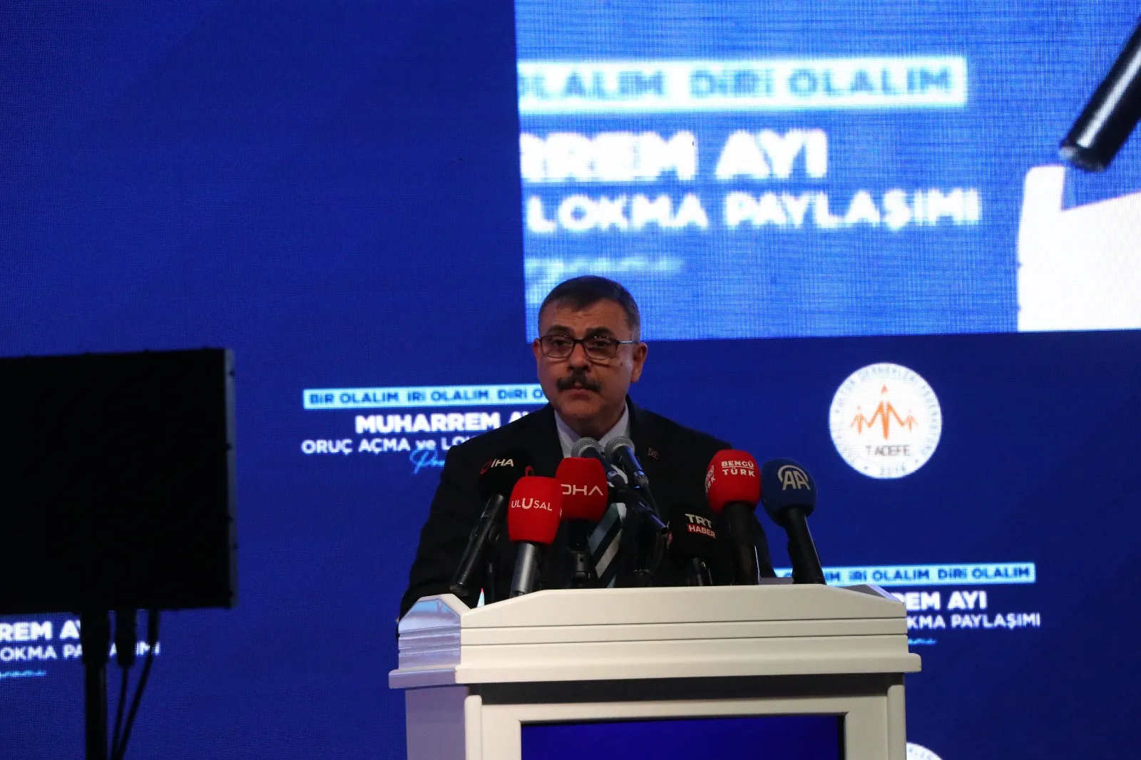 Bakan Çiftçi Nevşehir’de Muharrem lokmasını paylaştı