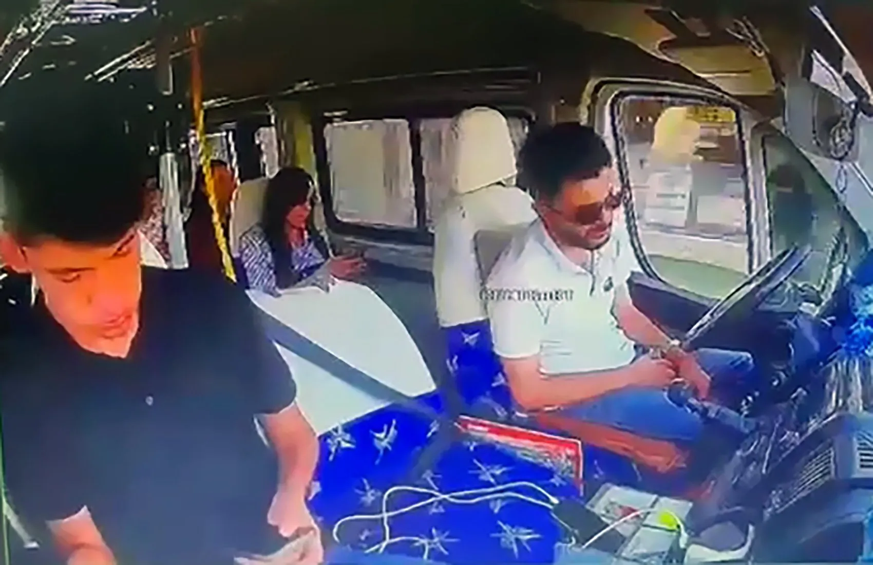 Uykusuz şoför 7 yolcuyu yaraladı Gerekçesi pes dedirtti