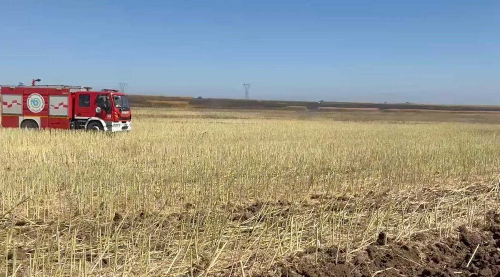 Tekirdağ'da tarlaları küle çeviren yangın kontrol altına alındı