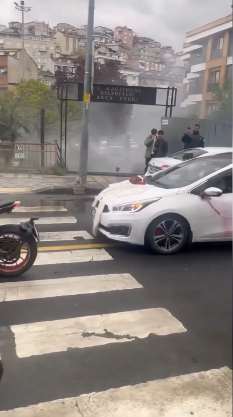 Kağıthane trafiğini birbirine katan sürücüye ağır fatura