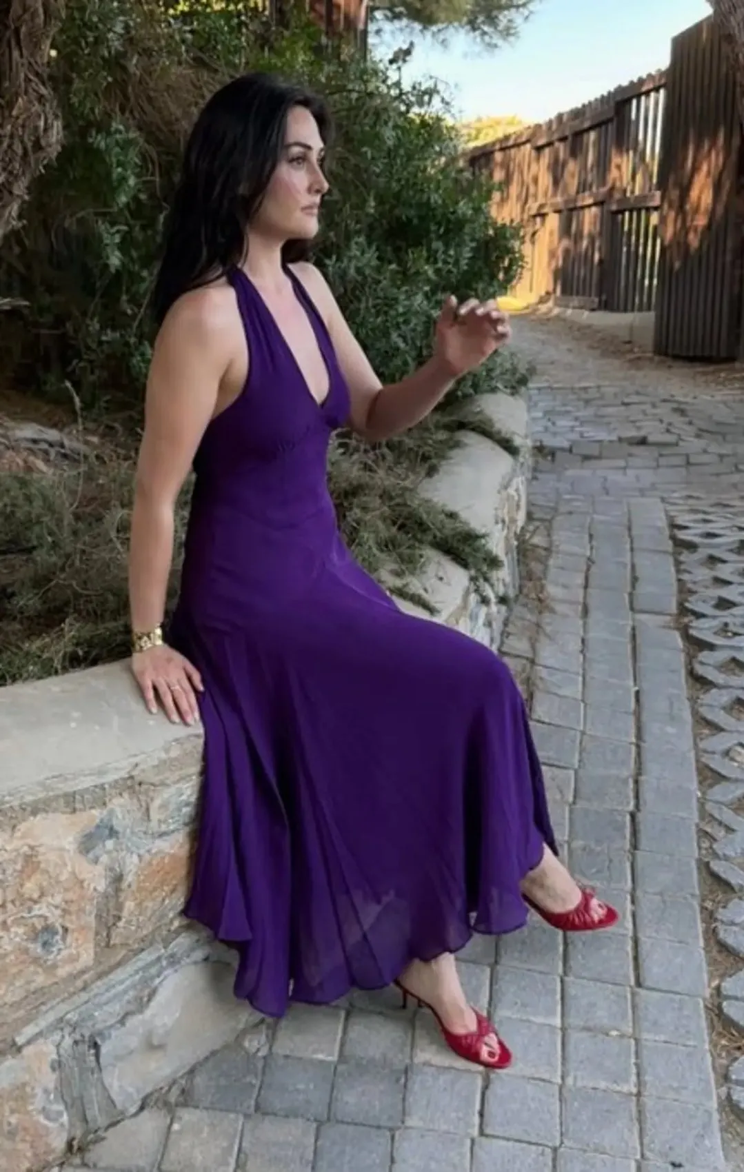 Esra Bilgiç son pozlarıyla yaktı geçti! Bir bakan bir daha baktı 3