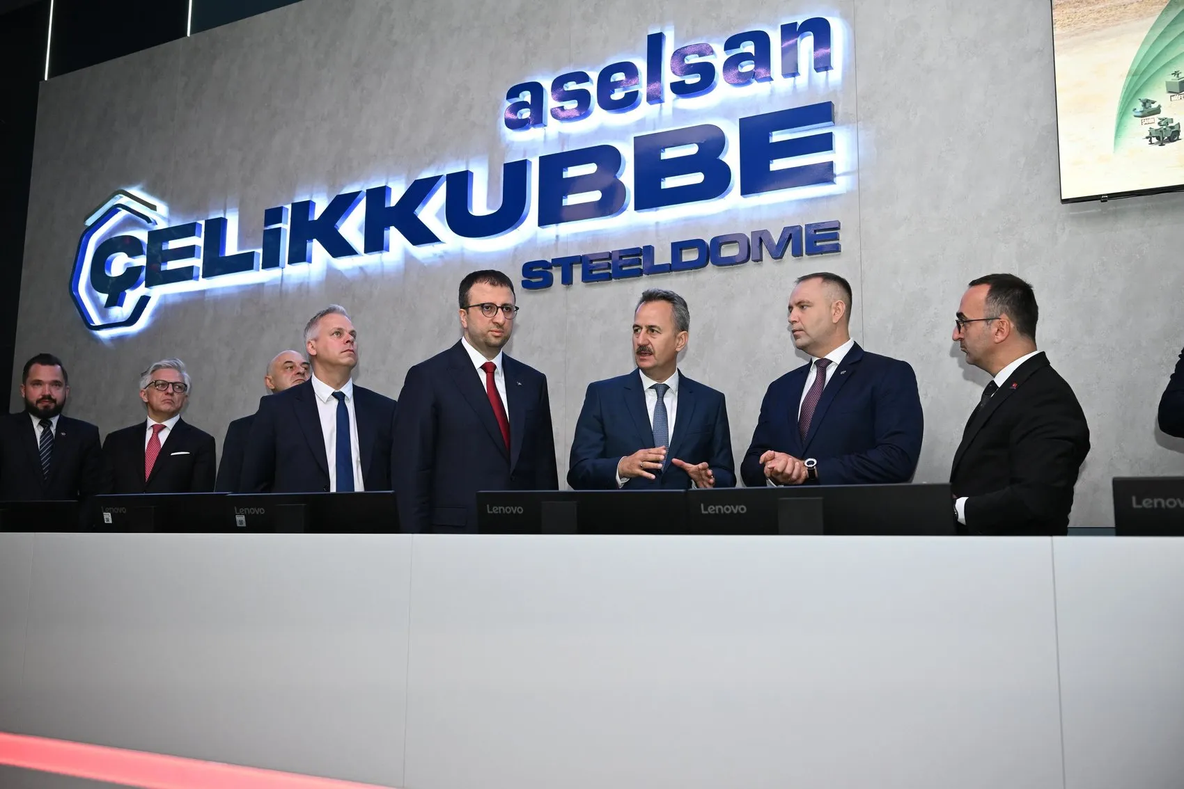 Polonya Cumhurbaşkanı Nawrocki ASELSAN tesislerini yakından inceledi