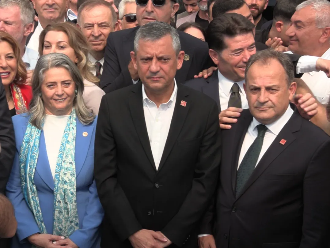 Özgür Özel Trabzon’da iktidar yürüyüşünü başlattı
