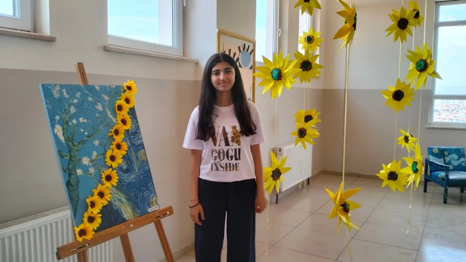 Sincanlı öğrencilerden atık malzemelerle Van Gogh sergisi