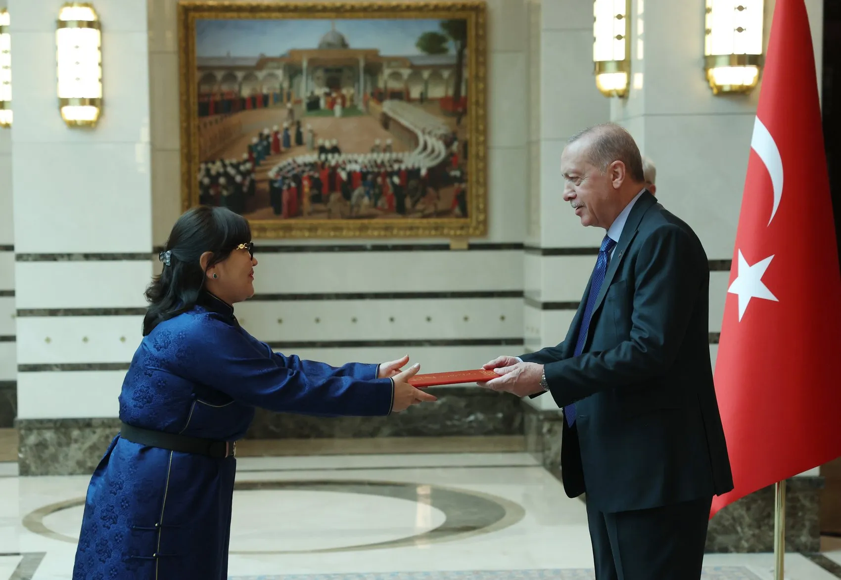 Cumhurbaşkanı Erdoğan yeni büyükelçileri Beştepe'de ağırladı