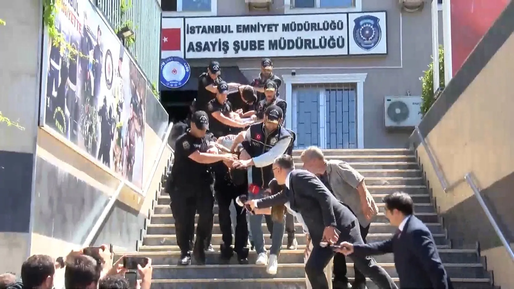 İBB yöneticisini kaçıran 12 şüpheli hakim karşısına çıkıyor