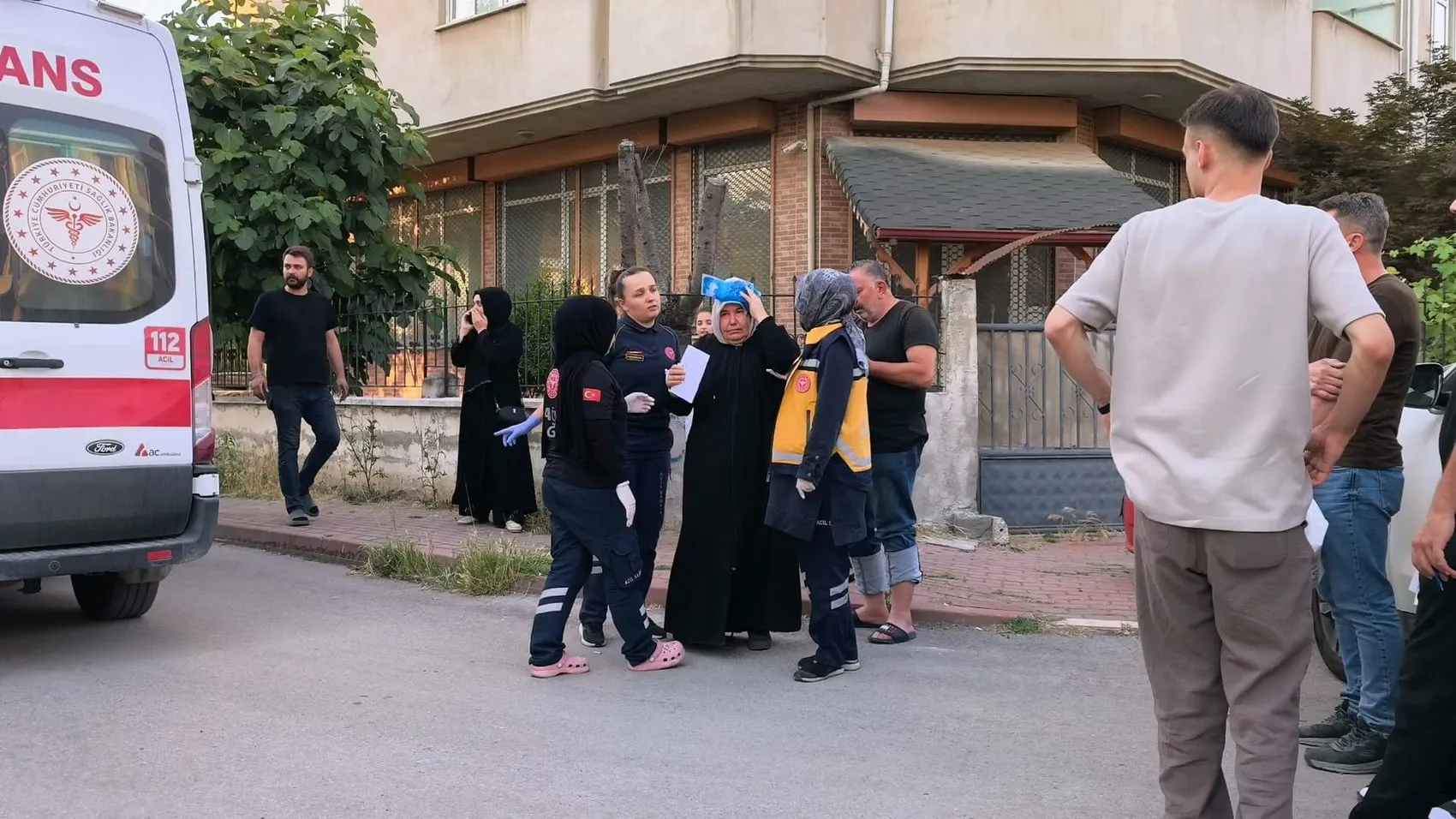 İnegöl’de kontrolsüz kavşak kazası 4 yaralı