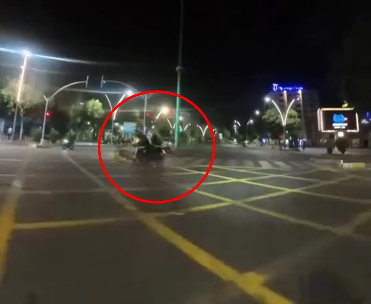 Batman'da kavşak kazası kask kamerasında