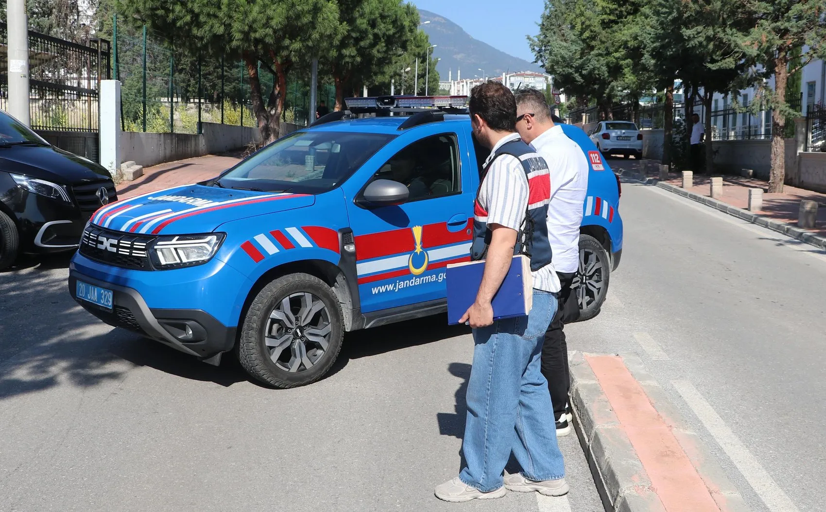 Denizli'de uyuşturucu operasyonu kapsamında 12 avukat gözaltına alındı