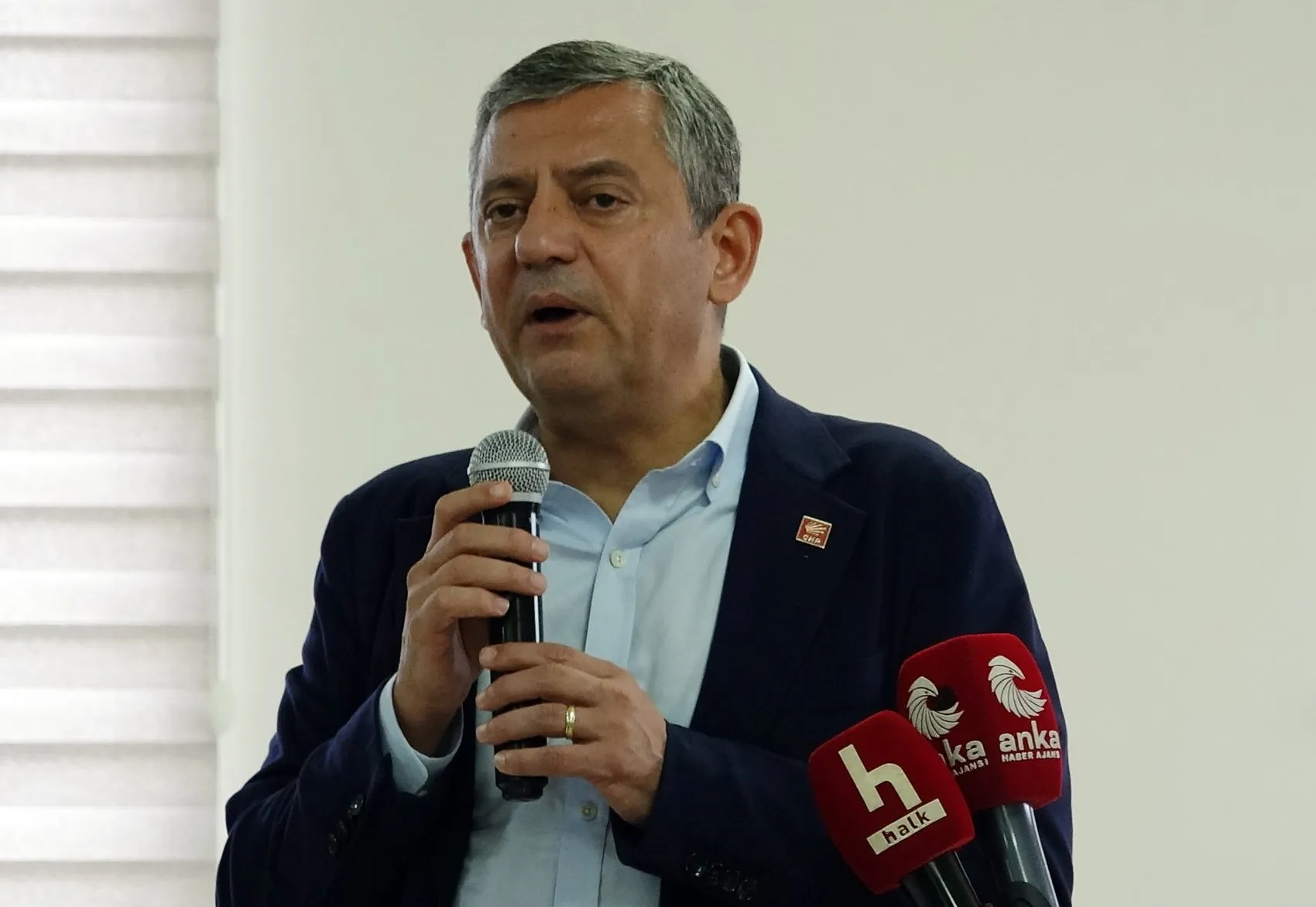 Özgür Özel Sokak Siyasetiyle İktidar Hedefini Büyütüyor