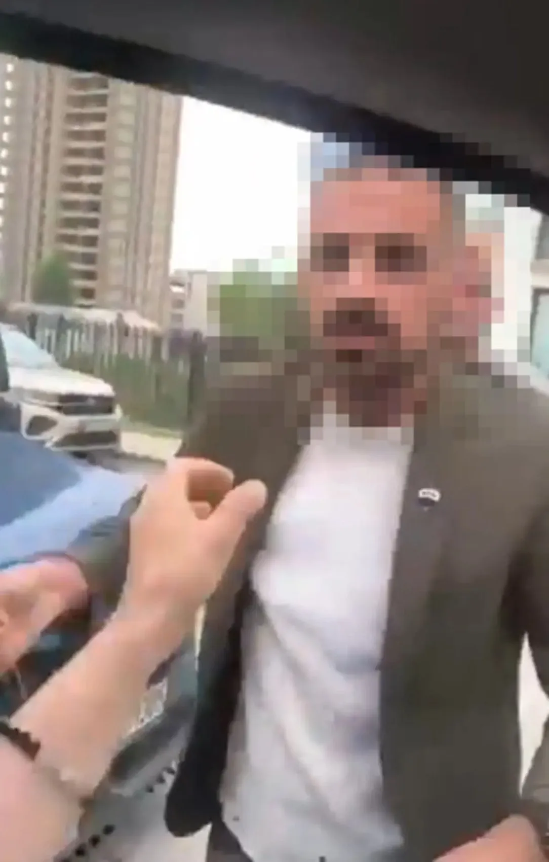 Ünlü türkücü İsmail Altunsaray trafikte saldırıya uğradı! Eşi ve çocukları da araçtaydı... 2