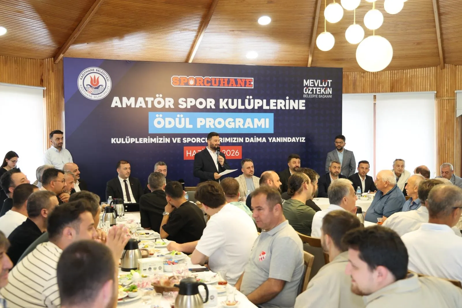 Kağıthane amatör kulüplere milyonluk nakdi destek sağladı