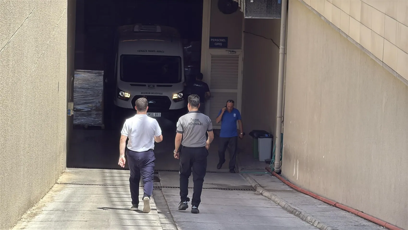 Gazeteci Reha Muhtar yaşamını yitirdi