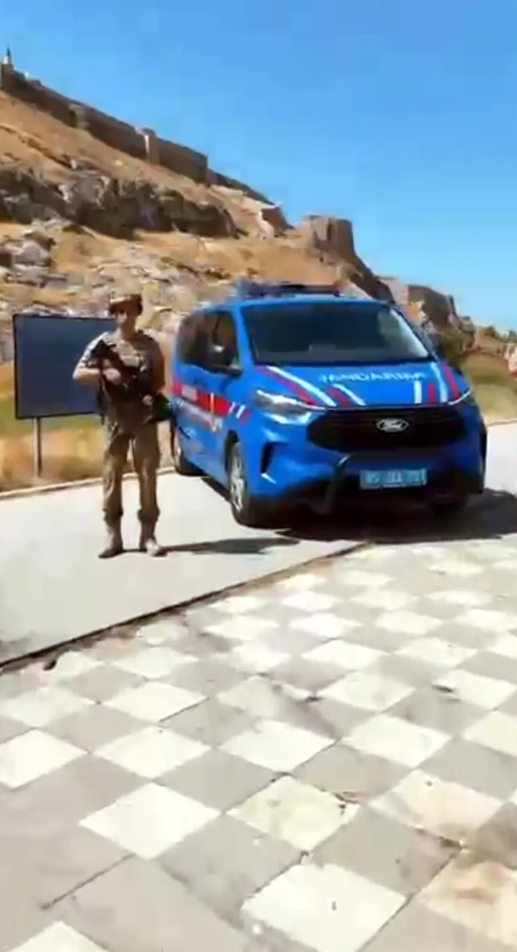 Van Jandarmasından teşkilatın 187 yılına özel görsel kutlama