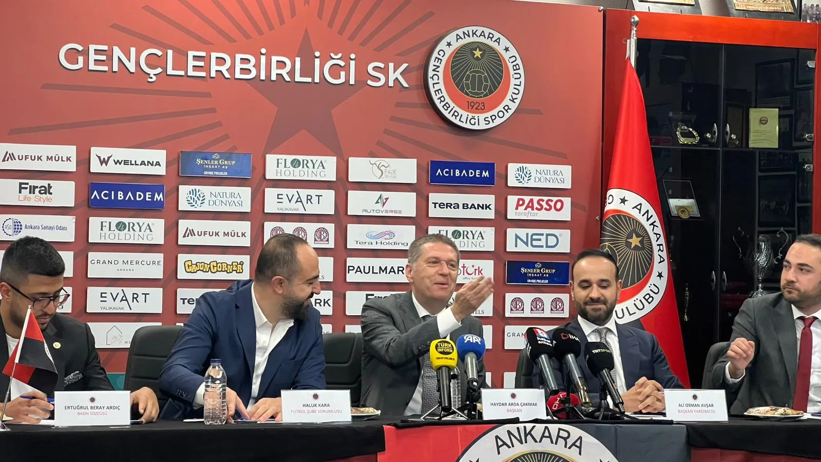 Gençlerbirliği Başkanı Çakmak kulübün güncel borcunu açıkladı