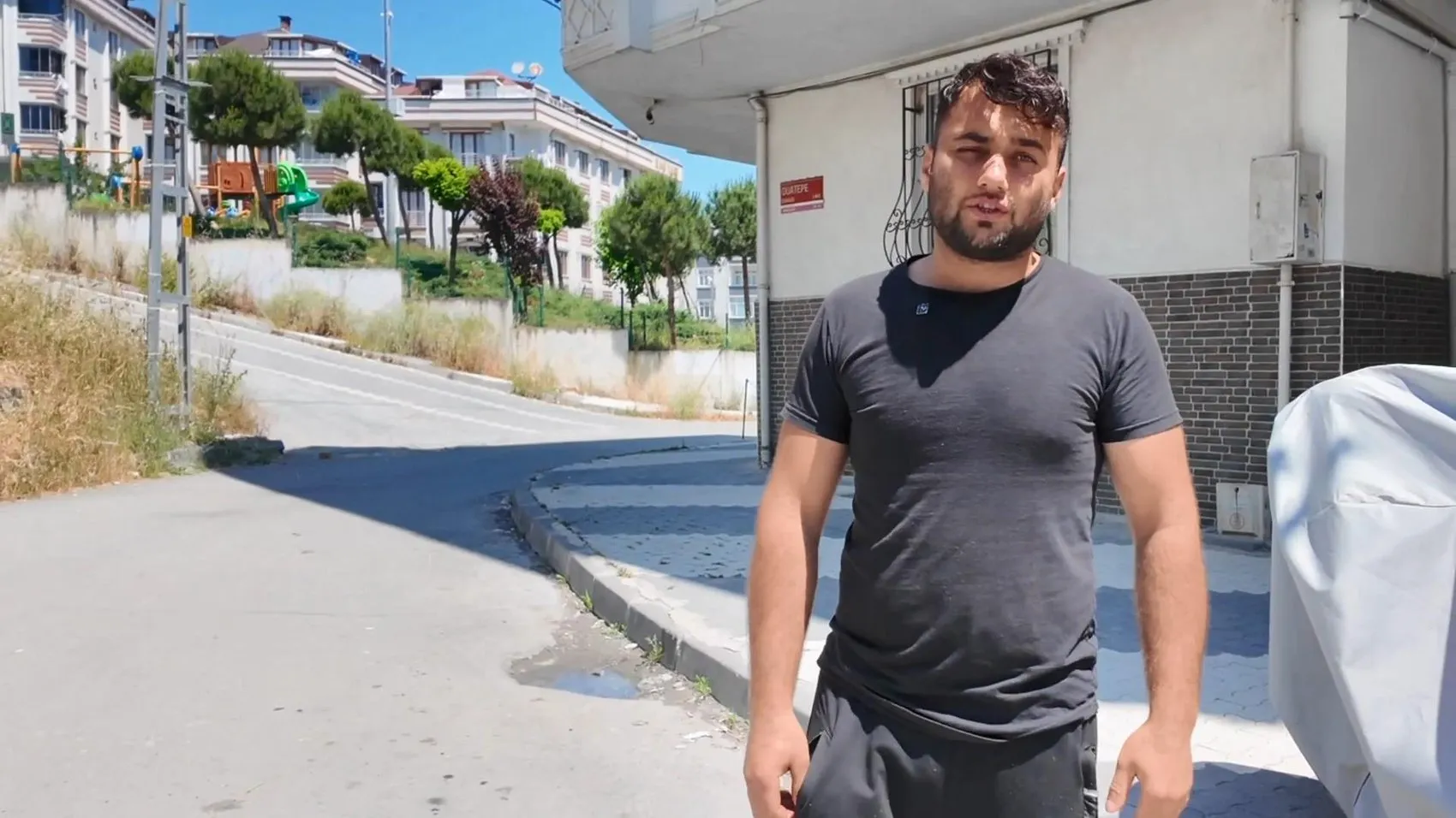 Arnavutköy’de park halindeki minibüs 90 saniyede çalındı