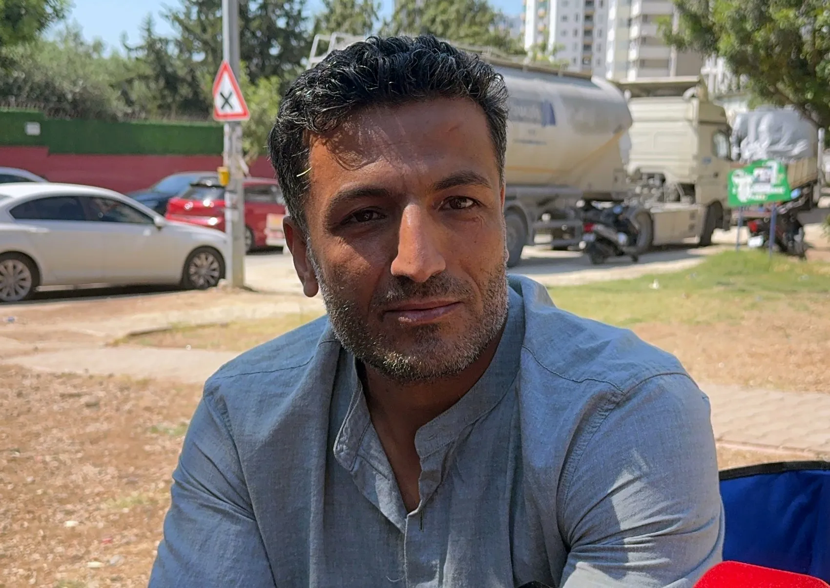 Adana'da sınav günü babalar için çifte heyecan yaşandı