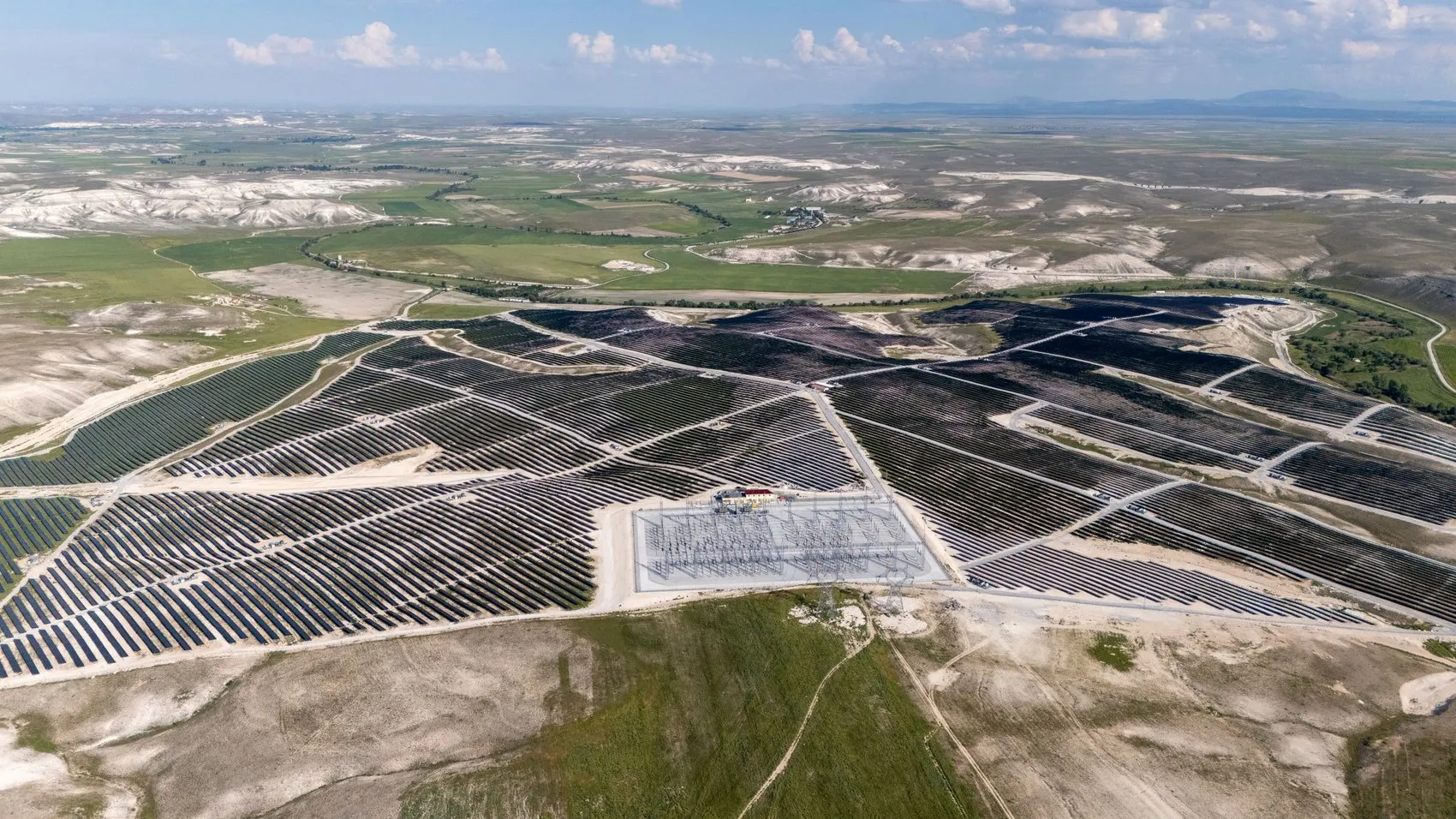 İstanbul Havalimanı tüm enerjisini güneşten alıyor