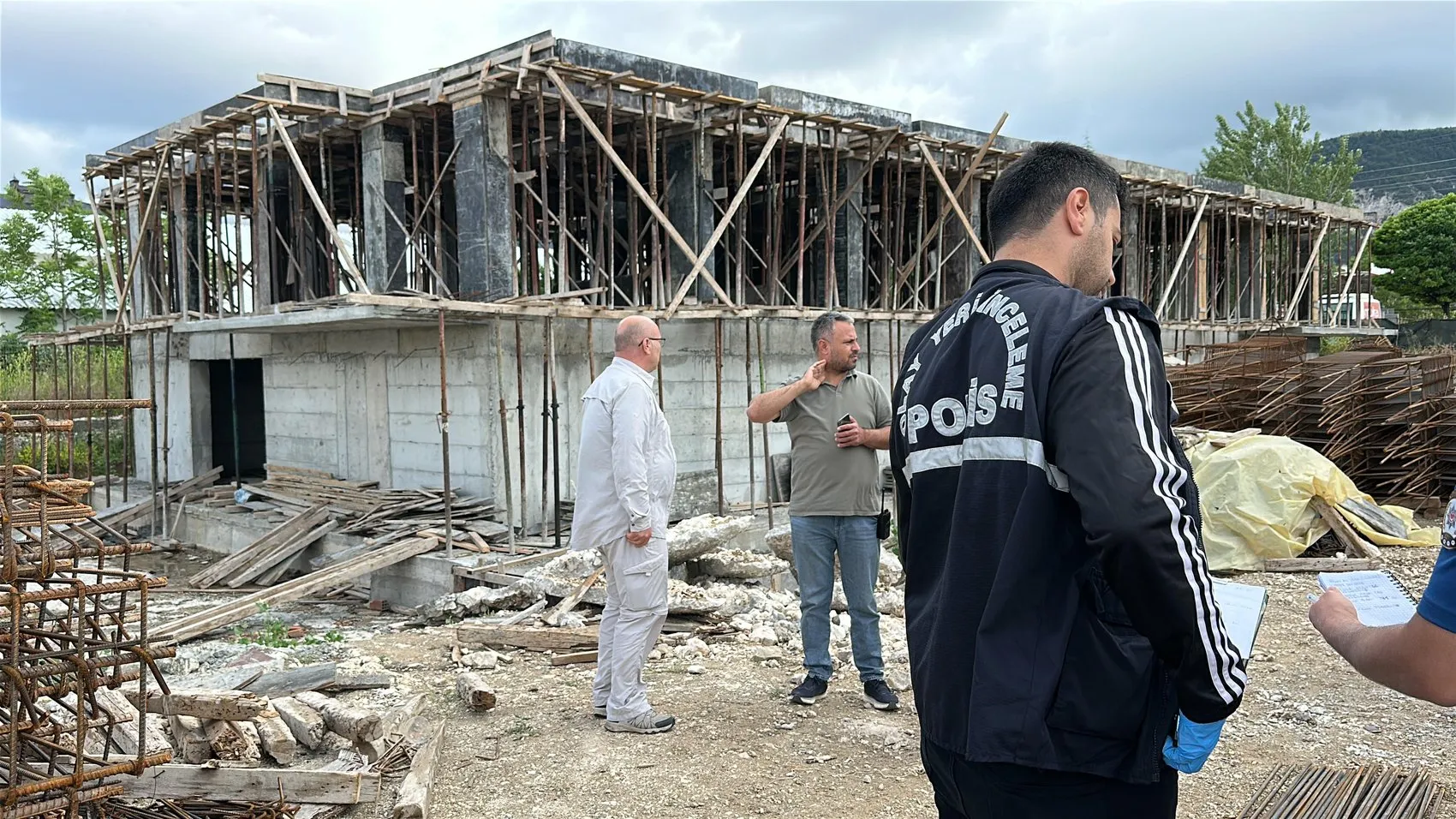 Kütahya’da inşaat iskelesi çöktü 4 işçi yaralı