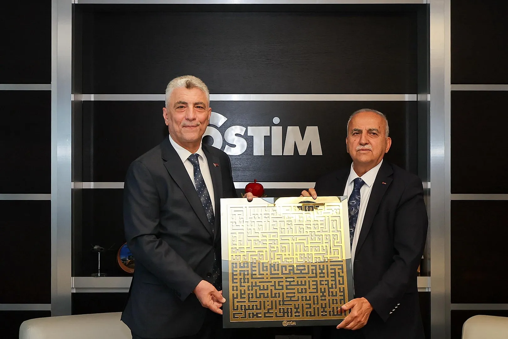 Ticaret Bakanı Ankara sanayisinin kalbi OSTİM'de incelemelerde bulundu