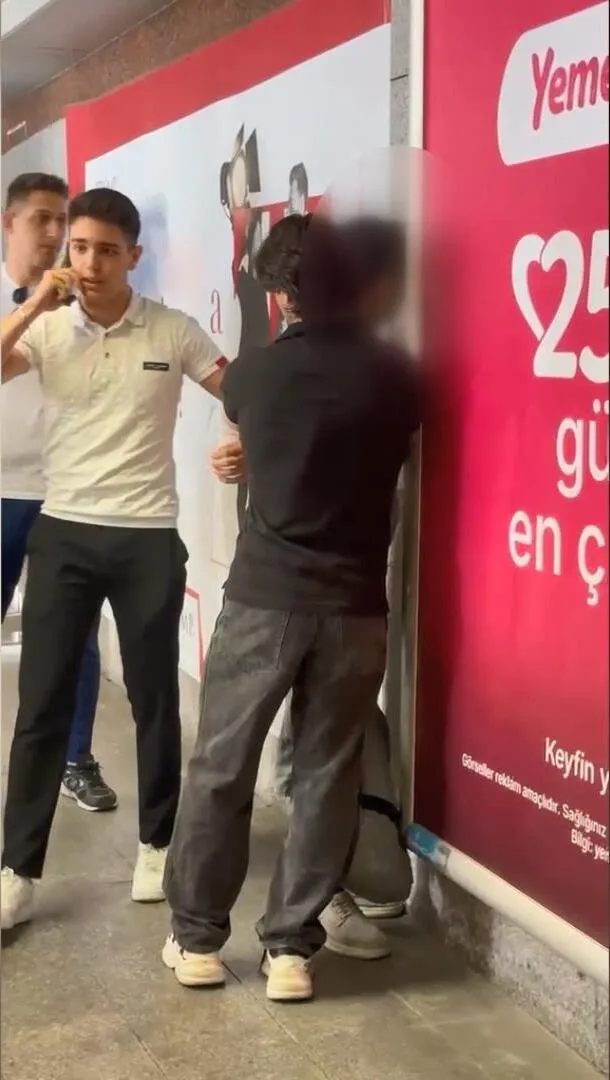 Mecidiyeköy’de tacizciyi vatandaşlar yakaladı