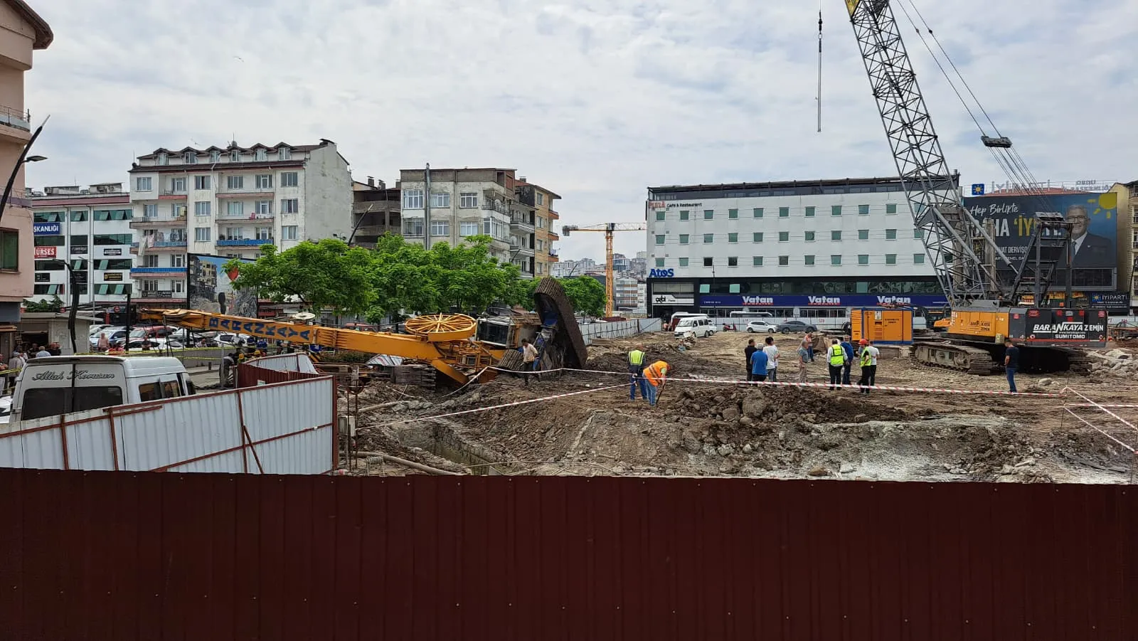 Ordu'da şantiye kazası trafiği kilitledi
