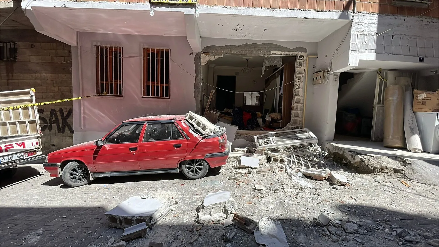 Şanlıurfa’da ev mutfağında patlama