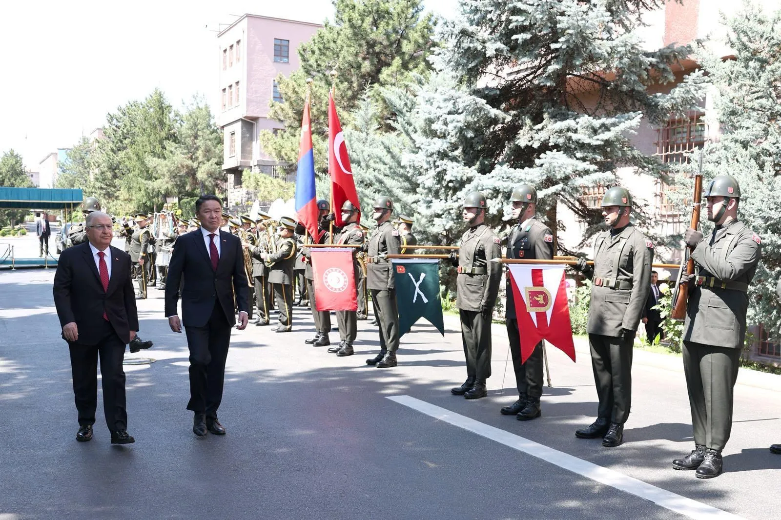 Bakan Güler Ankara’da Moğol mevkidaşını ağırladı