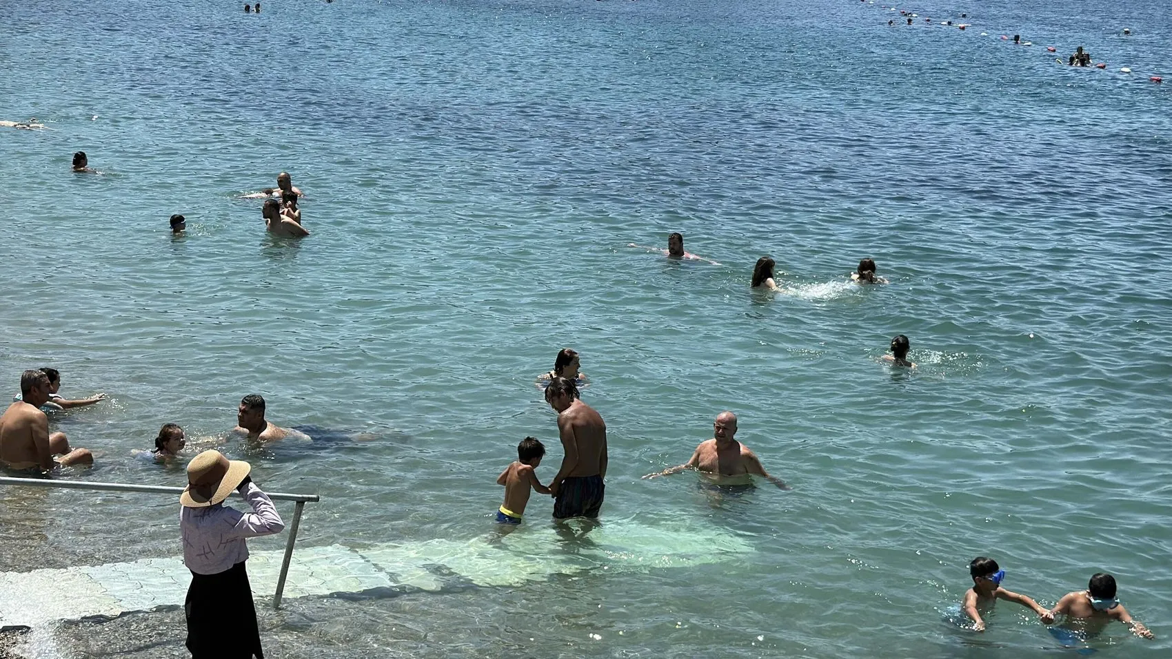 Bodrum dev kruvaziyerle gelen binlerce turisti ağırlıyor