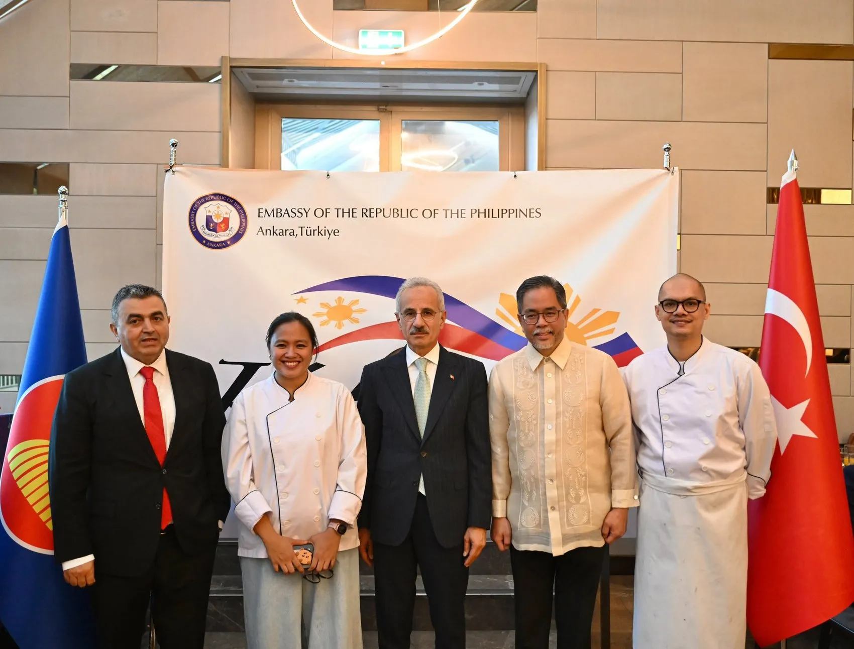 Türkiye ve Filipinler iş birliğini ticaretle büyütecek