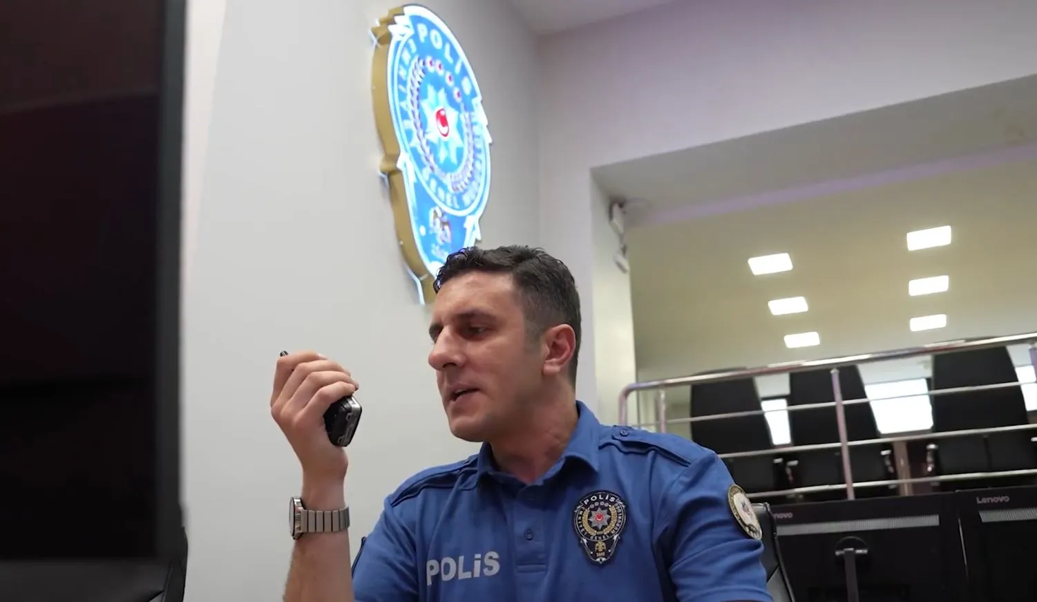 Emniyetten Milli Takım için telsizli destek mesajı