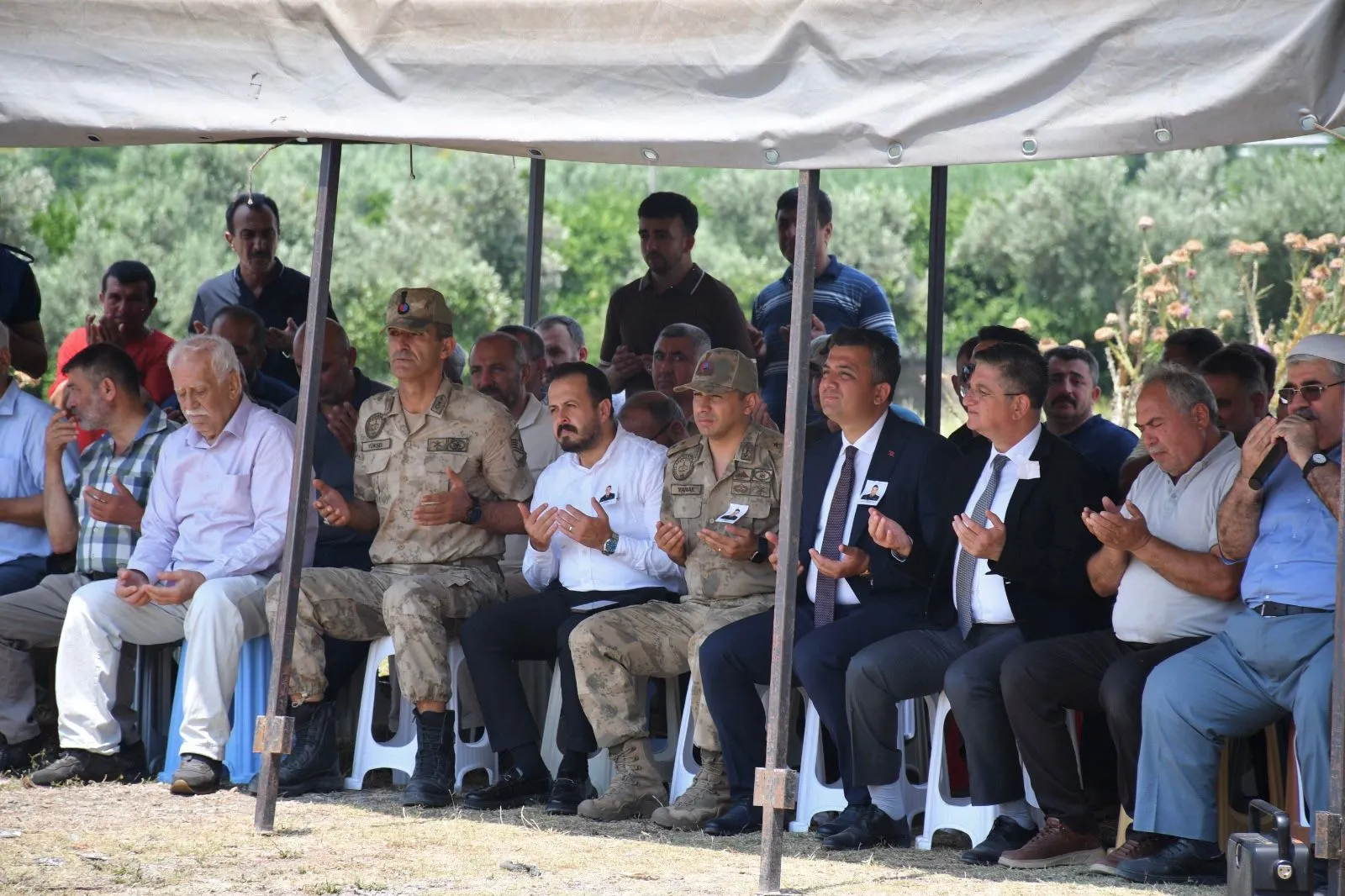 Hatay'da 92 günlük yaşam mücadelesini kaybeden asker toprağa verildi