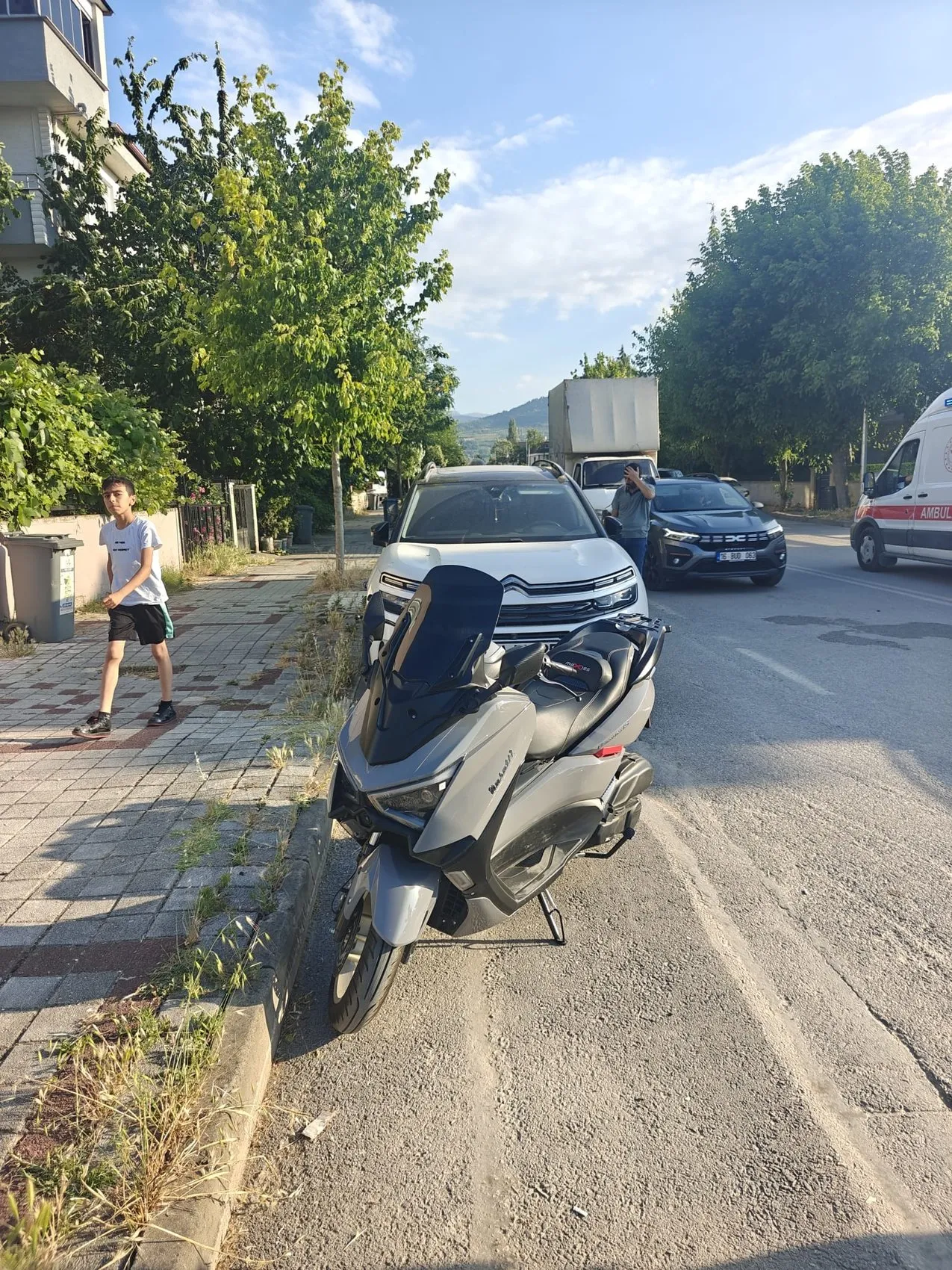 İnegöl'de direksiyon başındayken fenalaşan sürücü kaza yaptı