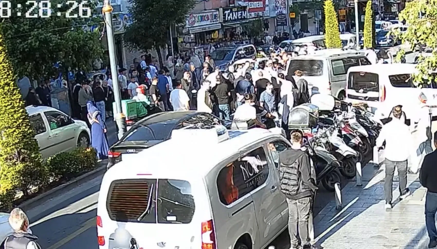 Kağıthane’de 5 yaşındaki Zümre’yi motosiklet kazası hayattan kopardı