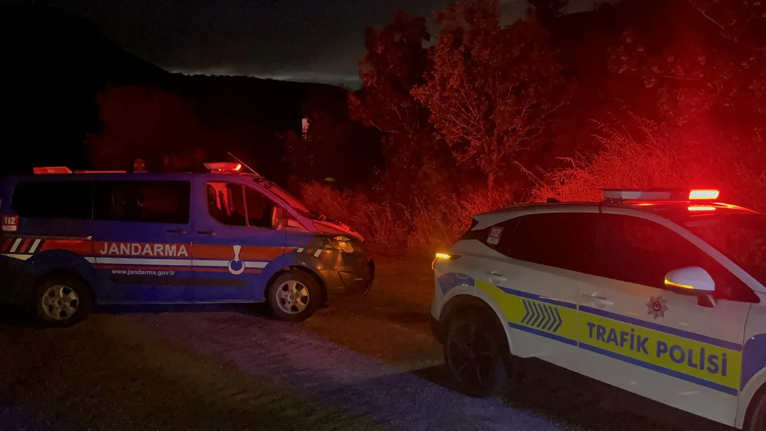 Kula yolunda TIR kazası trafiği kilitledi