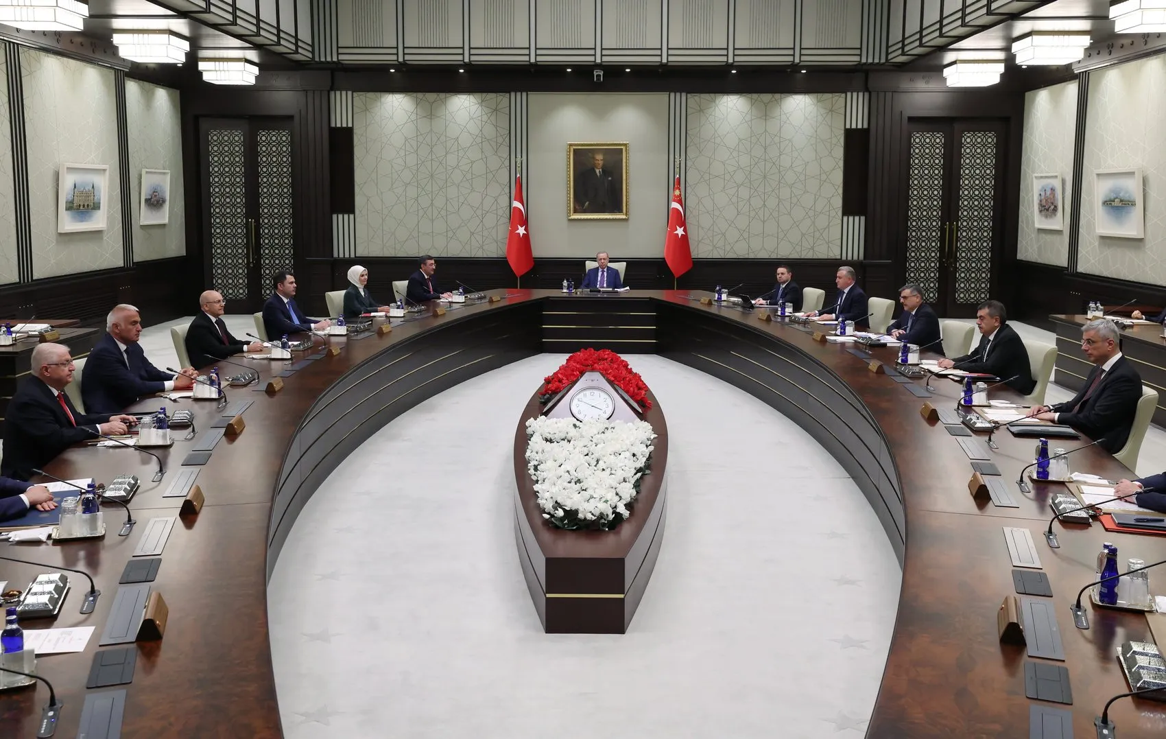Erdoğan muhalefet içi tartışmalara kapıyı kapattı