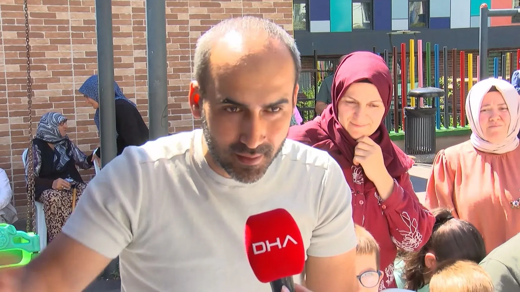 Esenler'de babalar ve çocuklar kendi oyuncaklarını üretti