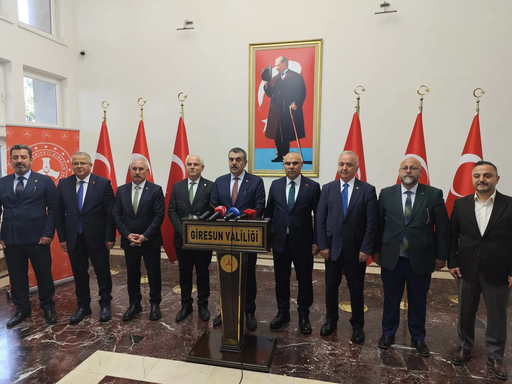 Bakan Tekin eğitim yatırımlarını devrim olarak nitelendirdi