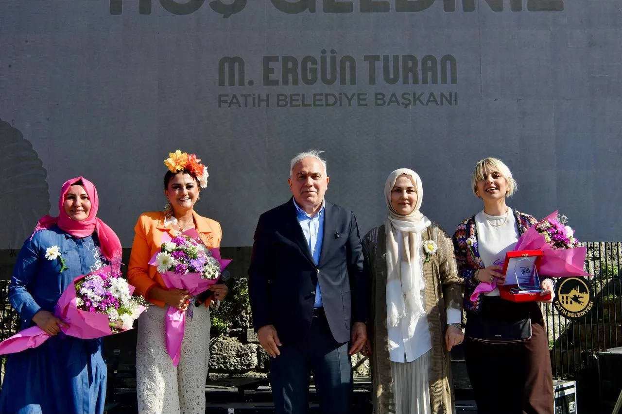 Yedikule Hisarı’nda dev örgü buluşması