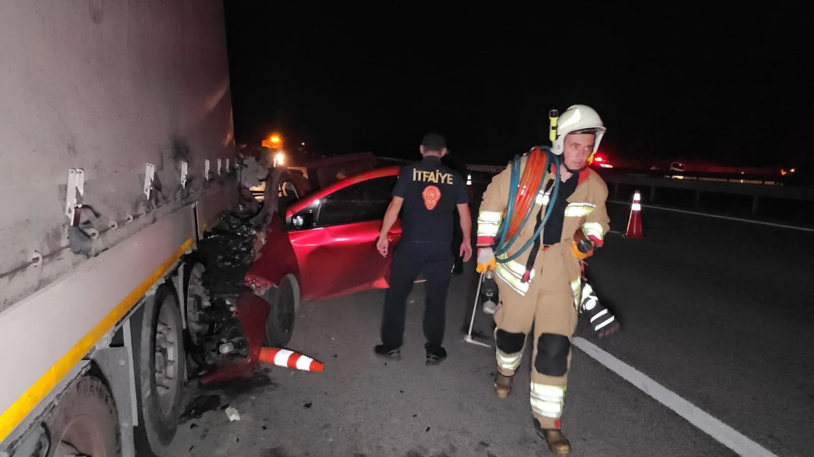 Edirne yolunda gece yarısı feci kaza