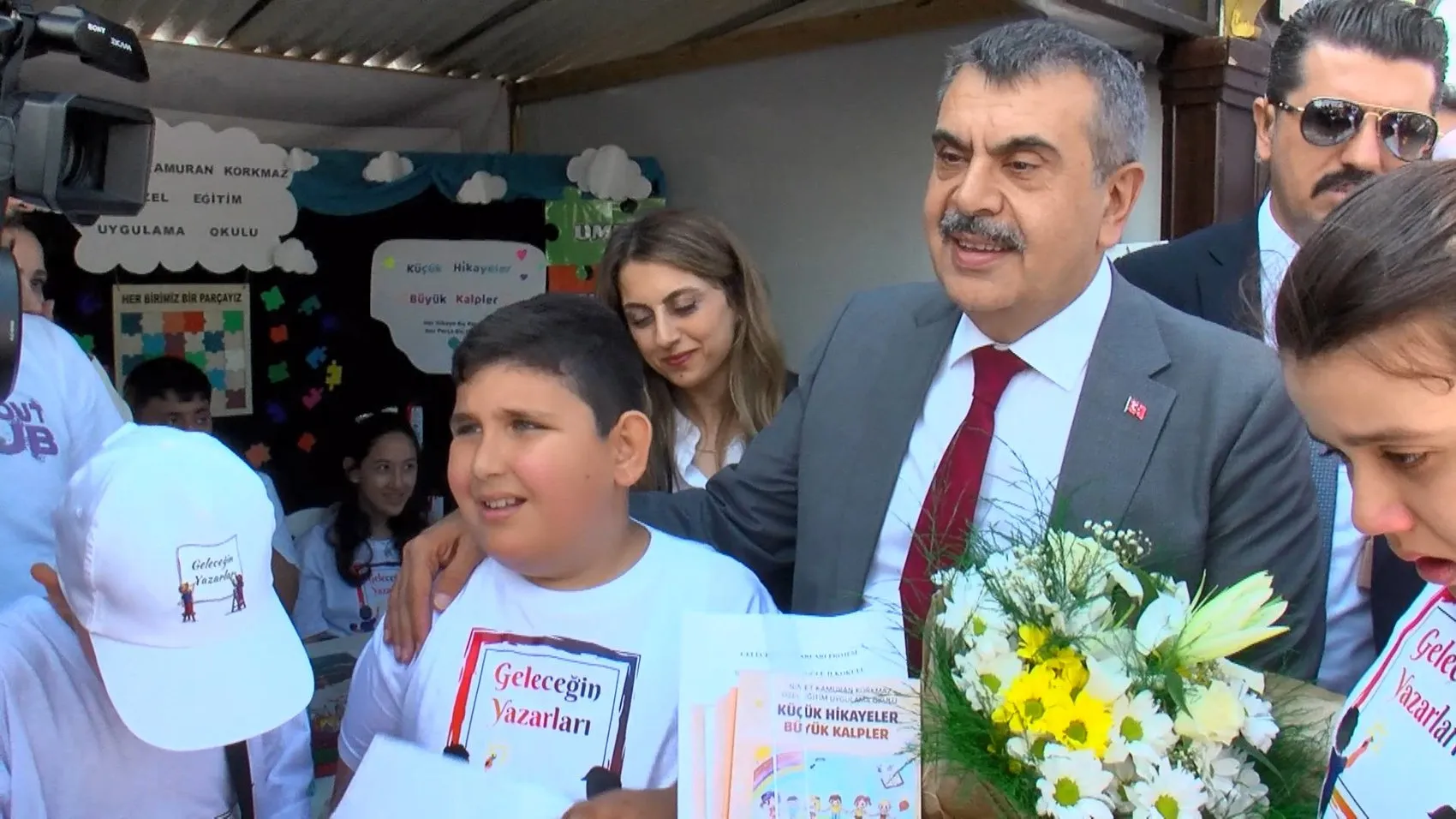 İstanbul’un öğrencileri 3 bin farklı kitapla görücüye çıktı