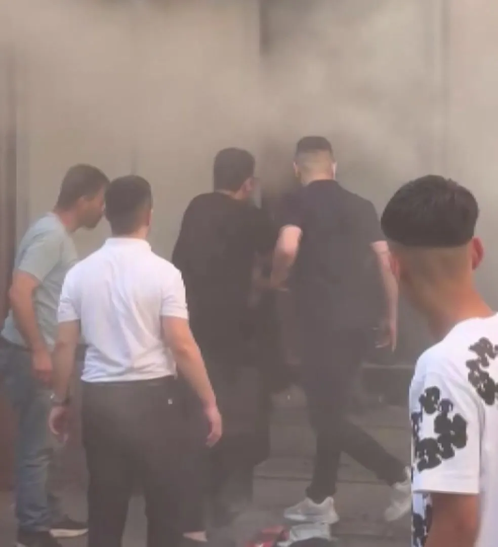 Fatih’teki tekstil deposunda korkutan yangın