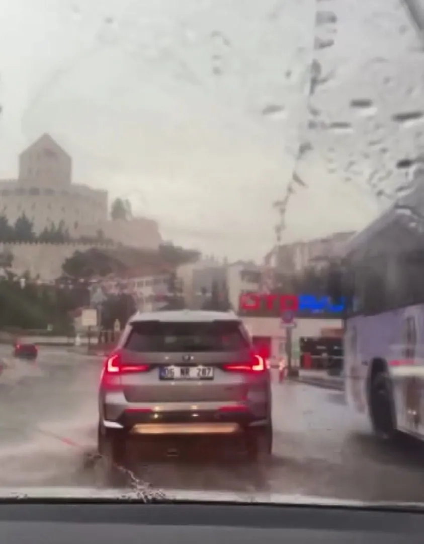 Ankara akşam saatlerinde sele teslim oldu