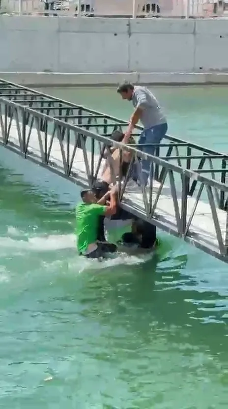 Adana'da sulama kanalında ölümden döndüler
