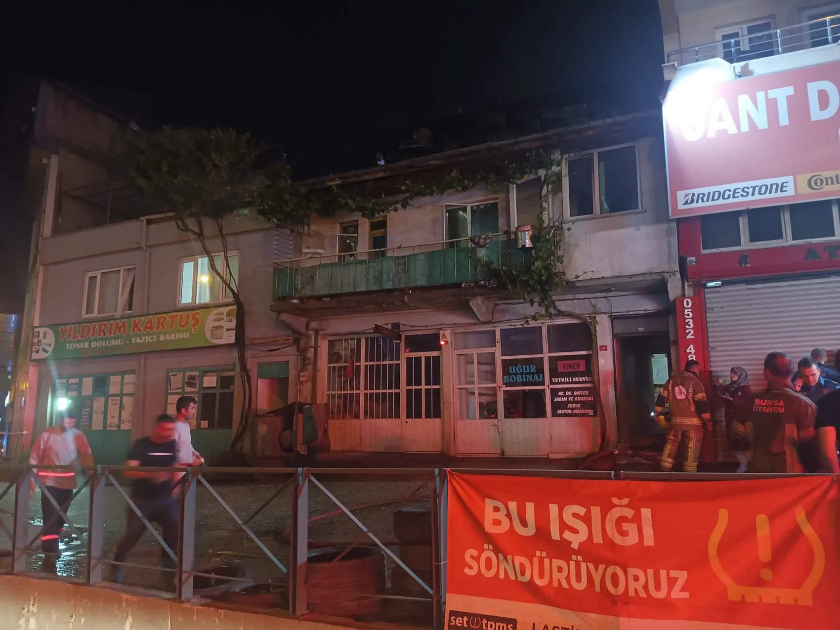 Nilüferde gece yarısı korkutan yangın