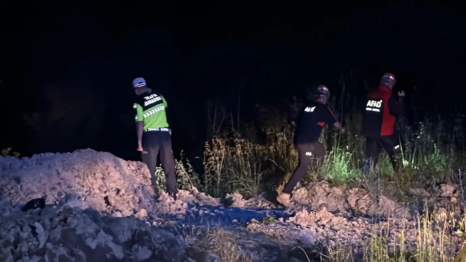 Karabük'te Filyos Çayı'na düşen siyasetçi için arama çalışması sürüyor