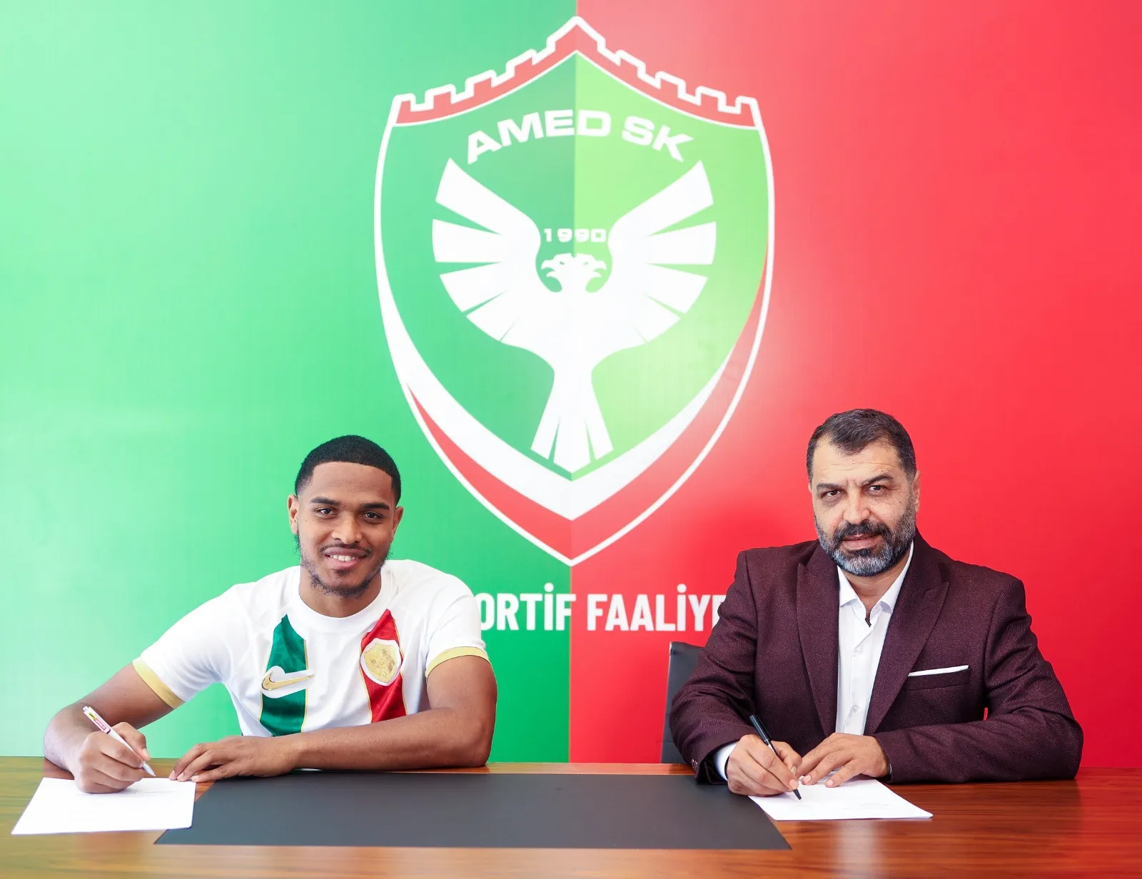 Amedspor savunmaya Madagaskarlı kaptanı transfer etti