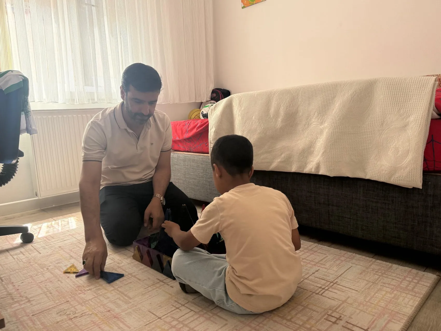 Koruyucu aile olan çiftin hayatı Mehmet Emin ile değişti