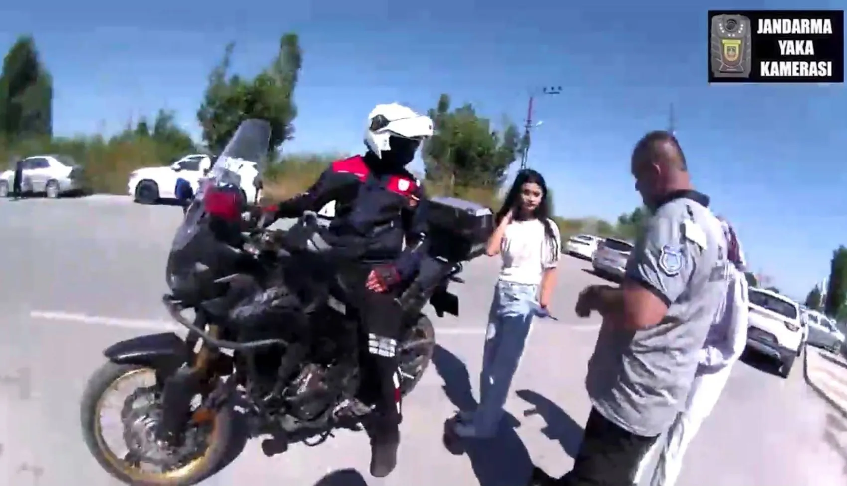 Malatya'da yanlış sınav merkezine giden öğrencileri jandarma motosikletle yetiştirdi