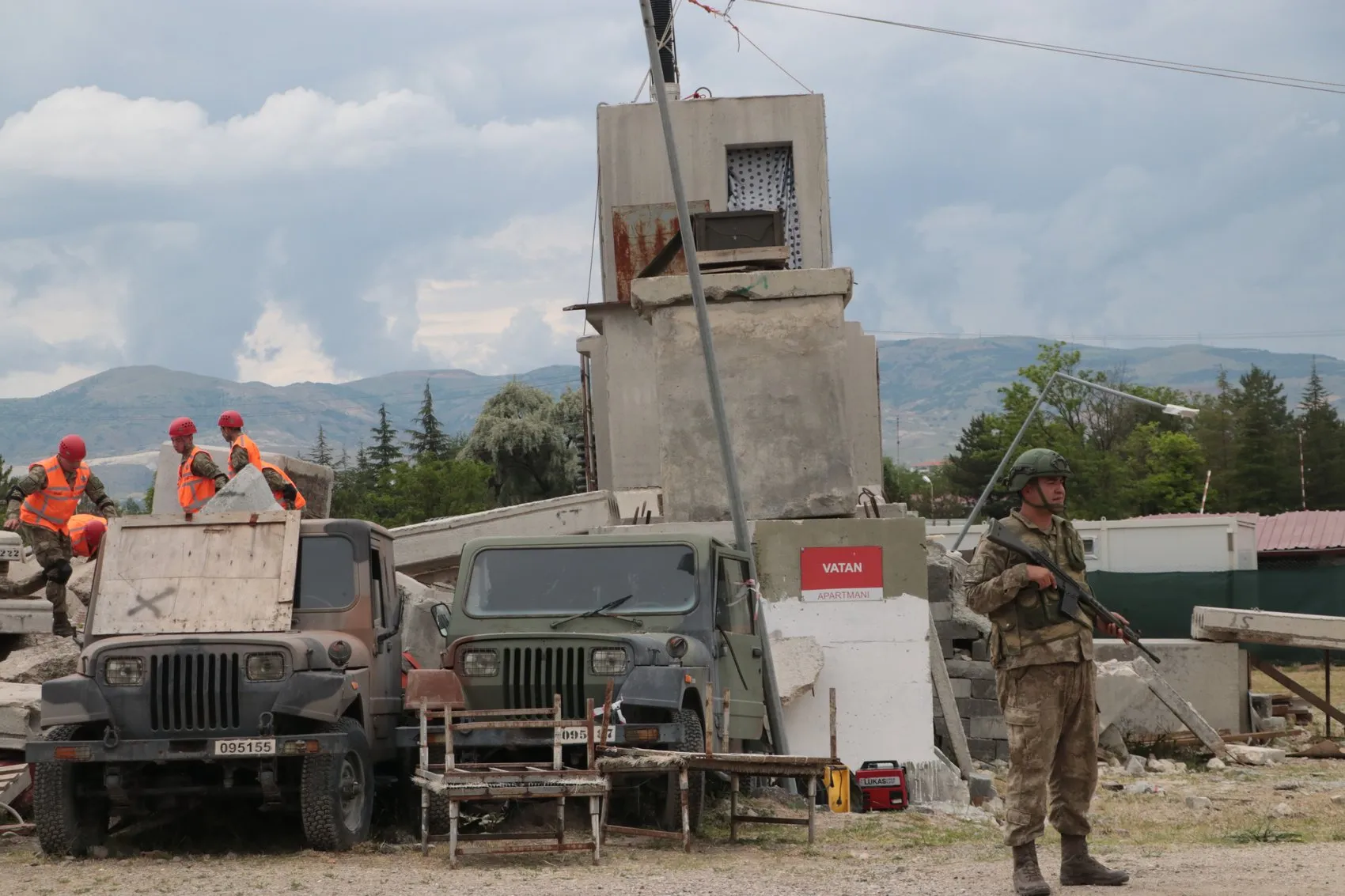 Ankara'da büyük deprem tatbikatı 658 personel sahaya indi